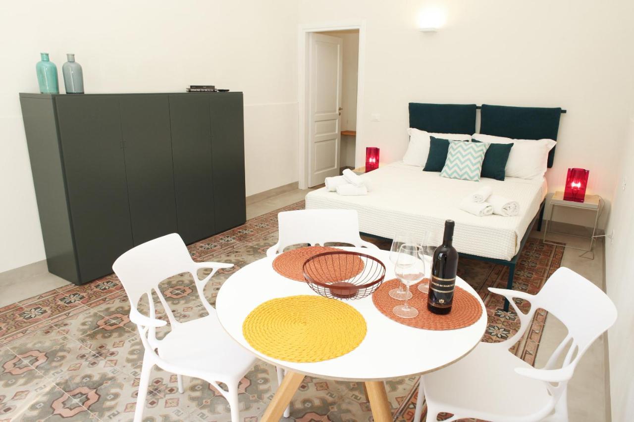 Versomare Room & Suite Valderice Exterior photo